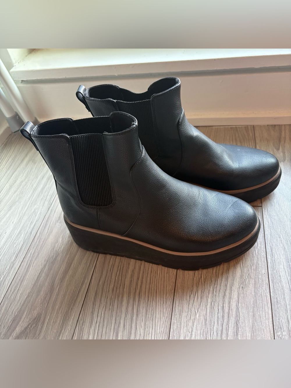 Dr Scholls platform Chelsea boot